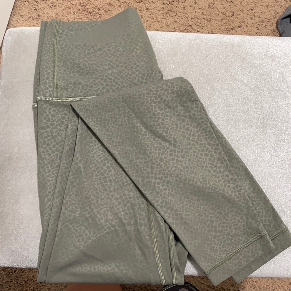 lulu leggings 28”